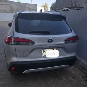 Toyota Corolla Cross Hybrid 2024 Silver