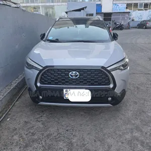 Toyota Corolla Cross Hybrid 2024 Silver