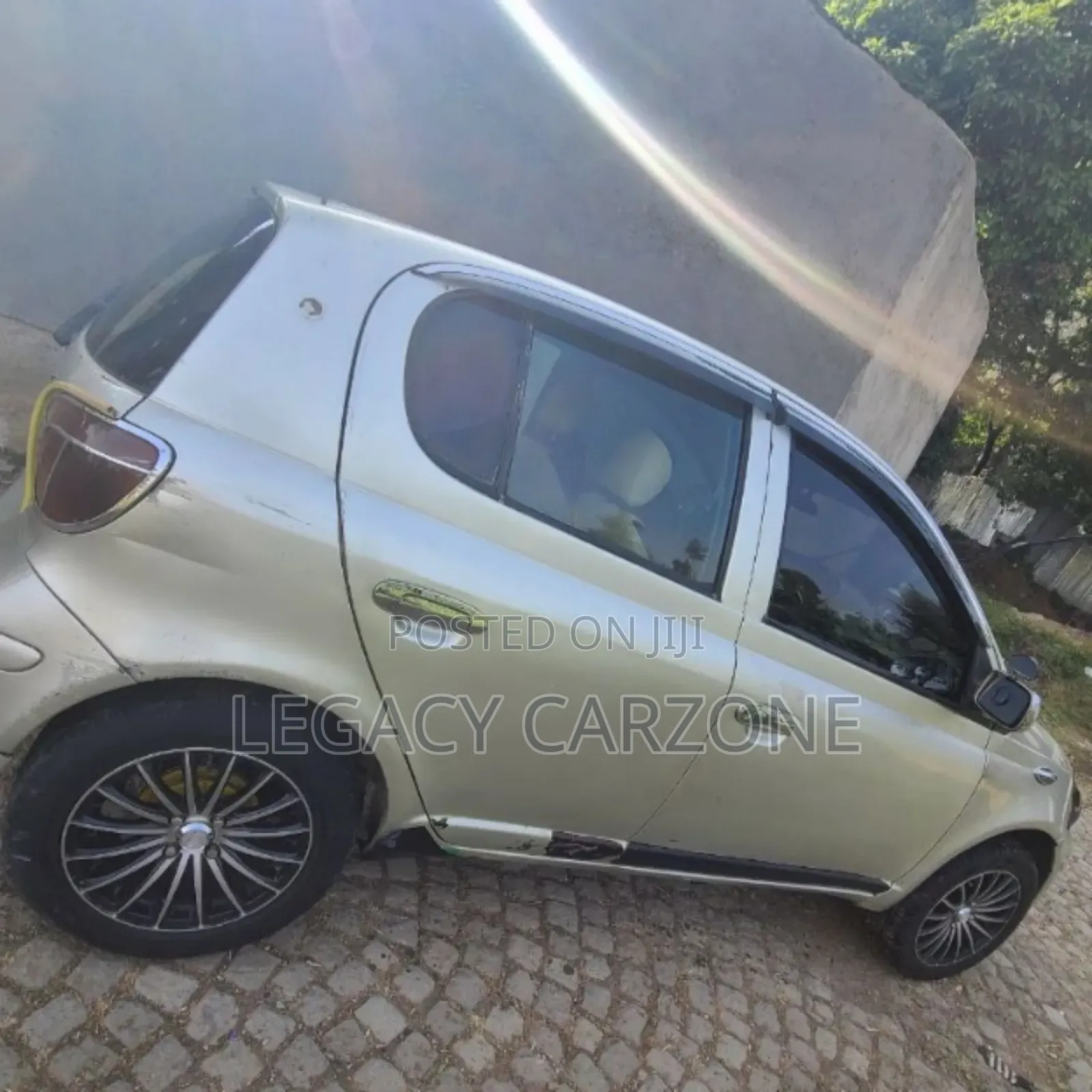 Toyota Vitz 2003 Silver