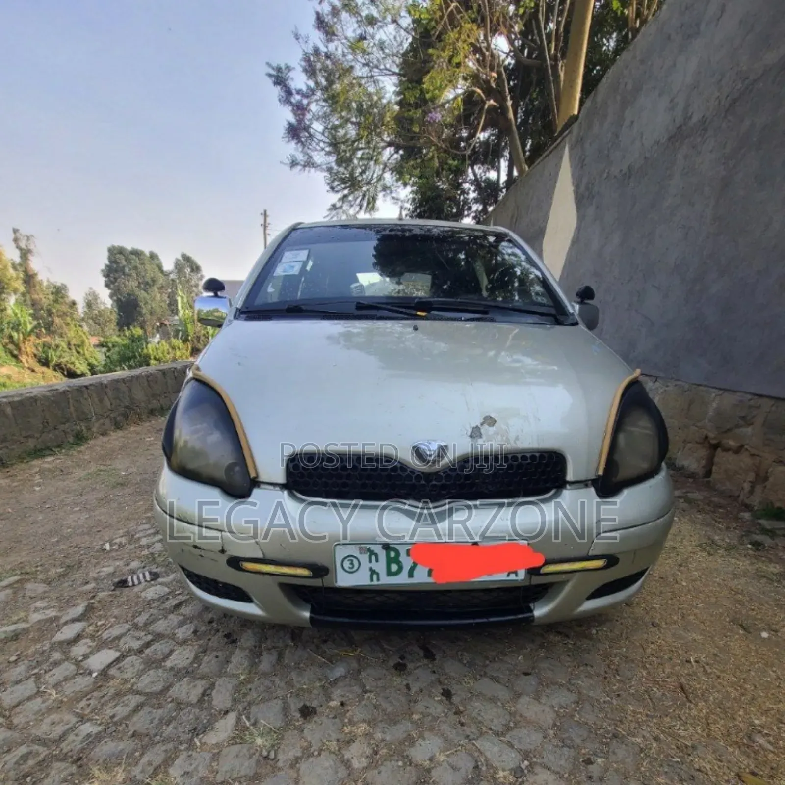 Toyota Vitz 2003 Silver