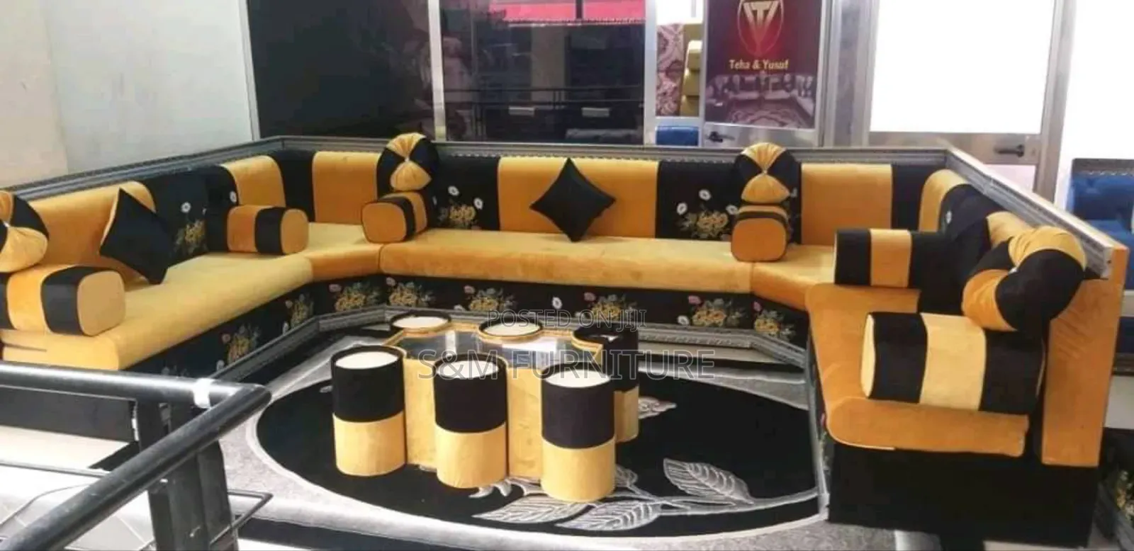 Ornate Arabian Majlis. አረቢያን መጅሊስ