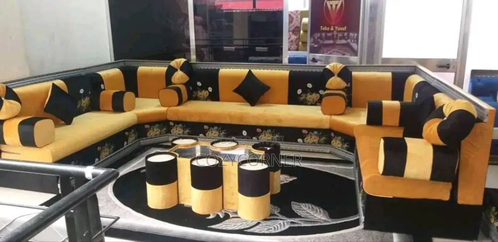 Ornate Arabian Majlis. አረቢያን መጅሊስ