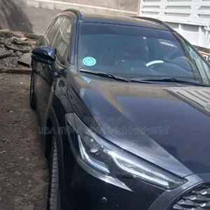 Toyota Corolla Cross Hybrid 2024 Matt Black