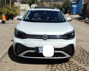 Volkswagen ID.6 2023 Off white