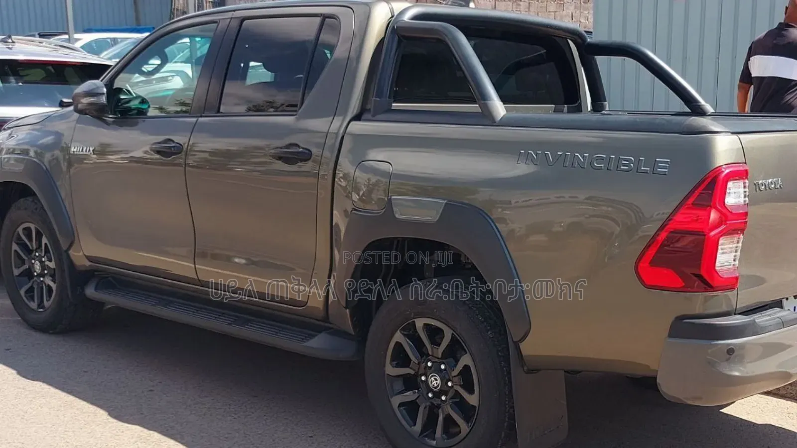 Toyota Hilux 2022 Purple