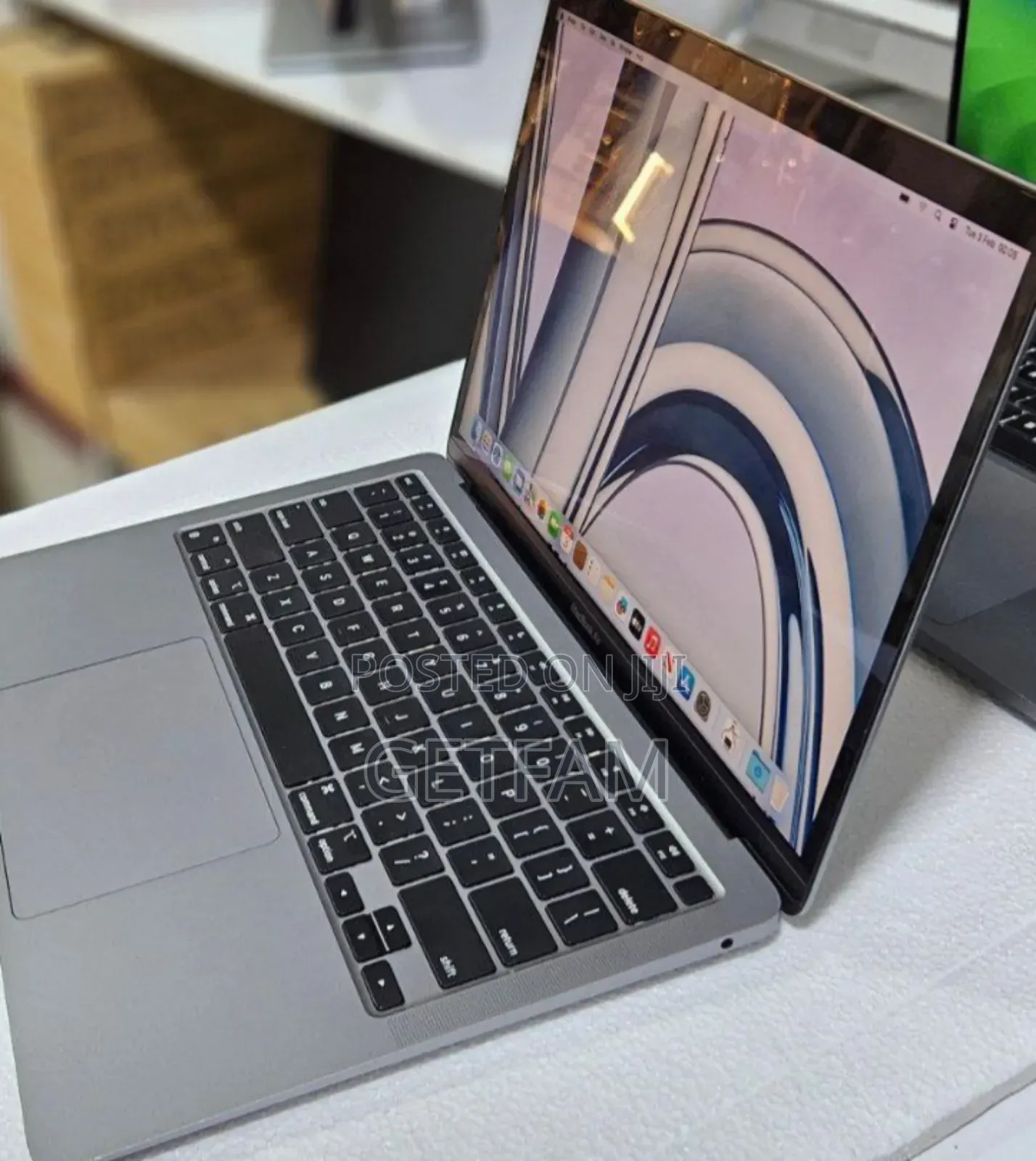 New Laptop Apple MacBook Air 2020 M1 8GB Apple M1 SSD 256GB