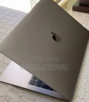 New Laptop Apple MacBook Air 2020 M1 8GB Apple M1 SSD 256GB