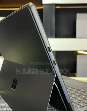 New Laptop Microsoft Surface Pro 10 16GB Intel Core Ultra 5 SSD 256GB