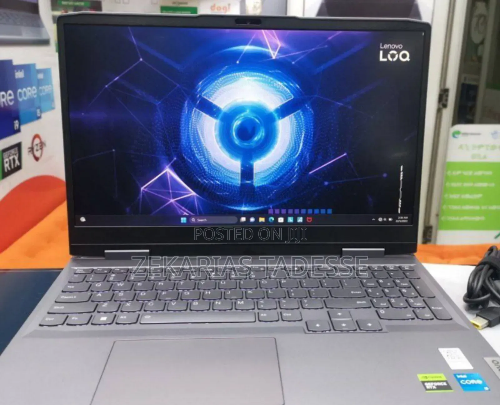 New Laptop Lenovo LOQ 15IRH8 16GB Intel Core I5 SSD 512GB