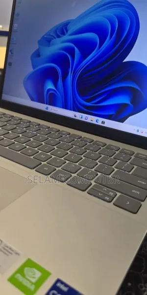 New Laptop Dell Inspiron 15 16GB Intel Core I7 SSD 512GB