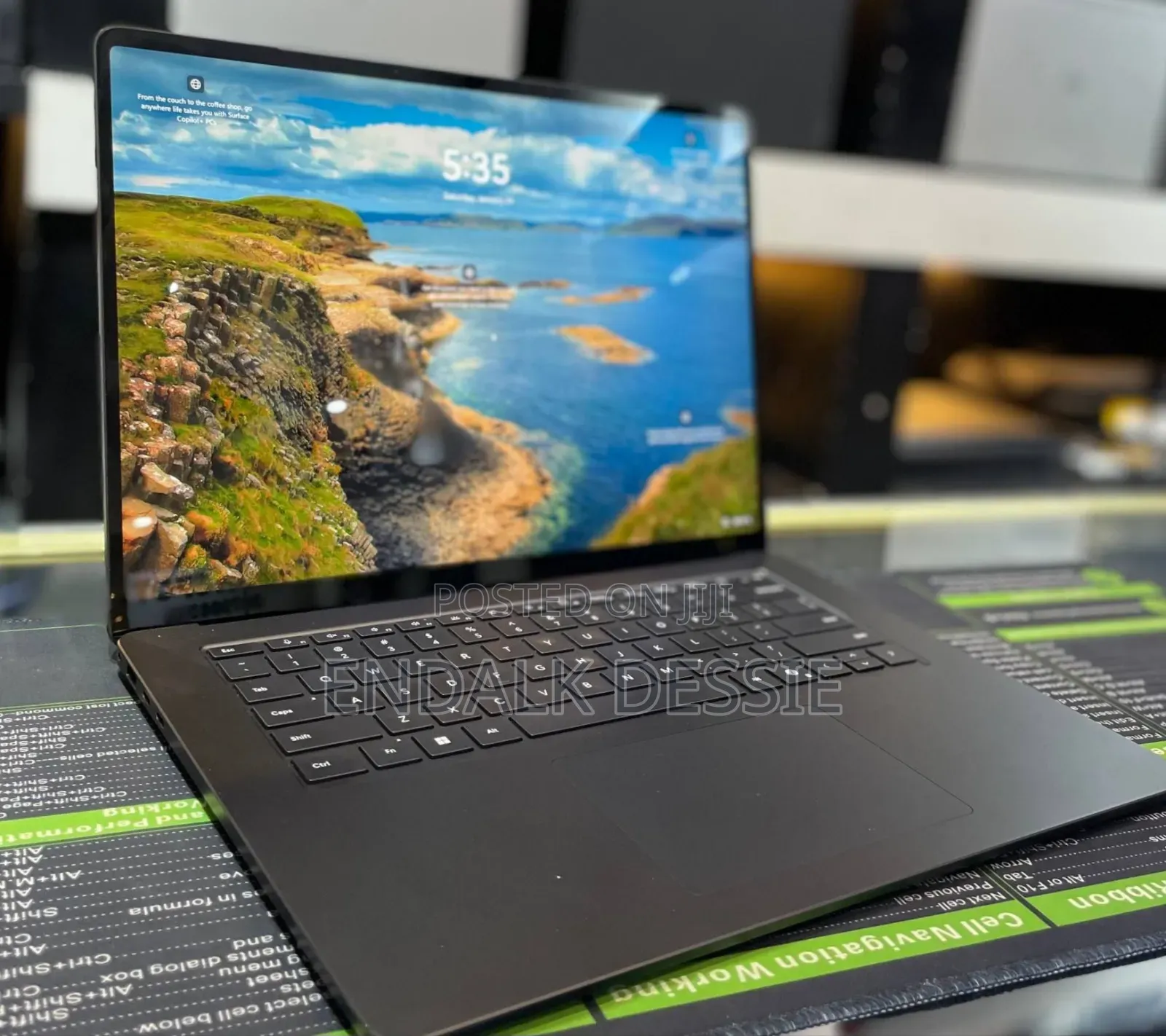 New Laptop Microsoft Surface 16GB SSD 512GB