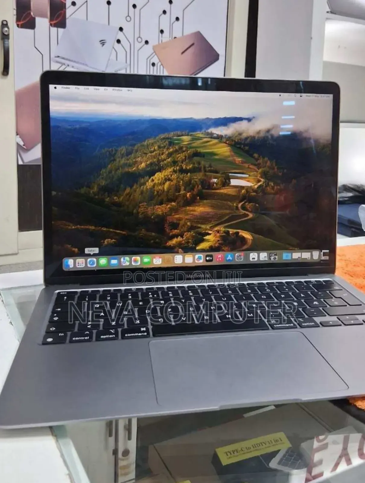New Laptop Apple MacBook Air 2020 M1 8GB Apple M1 SSD 256GB