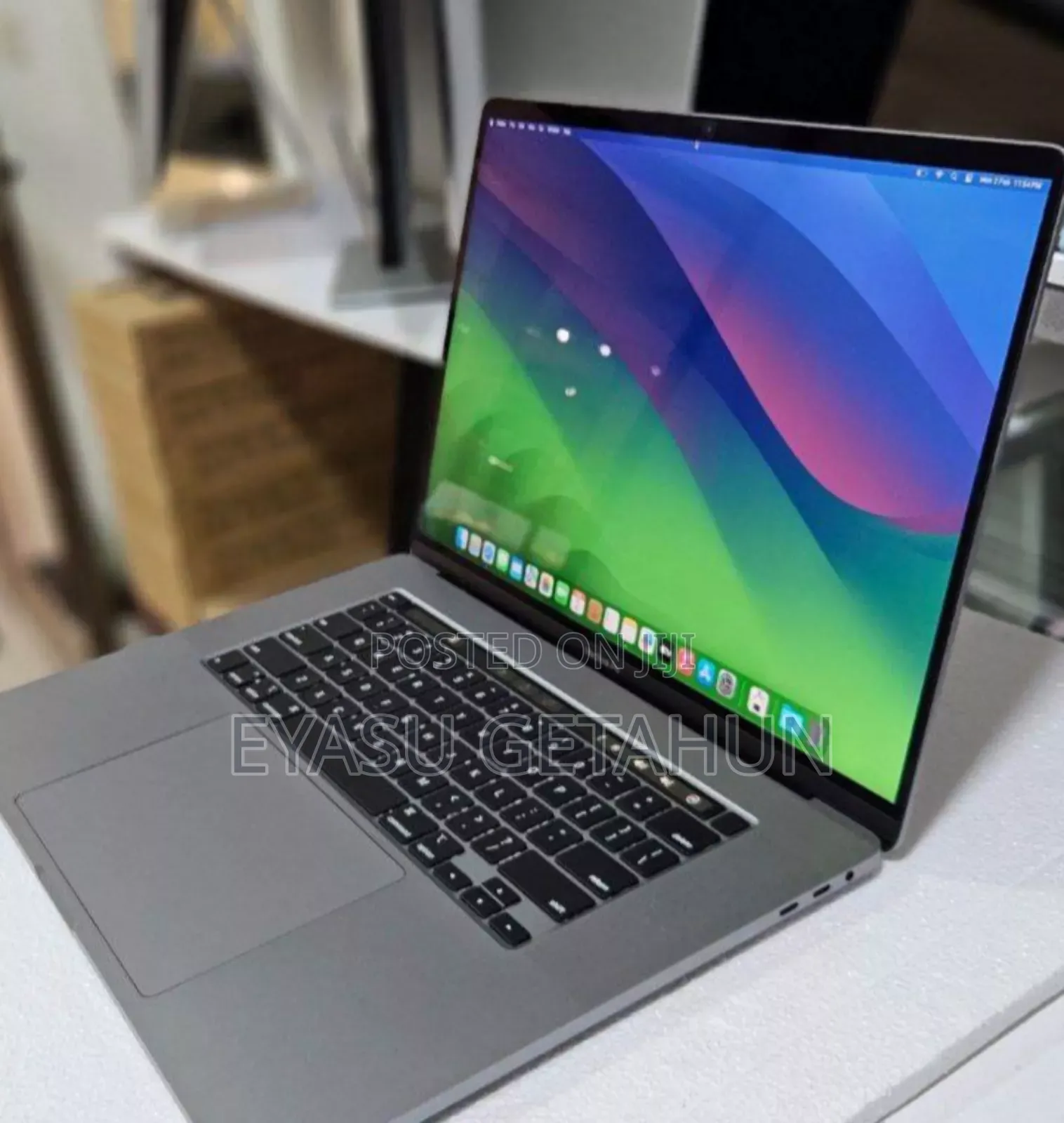 New Laptop Apple MacBook Pro 2019 16GB Intel Core I9 SSD 1T