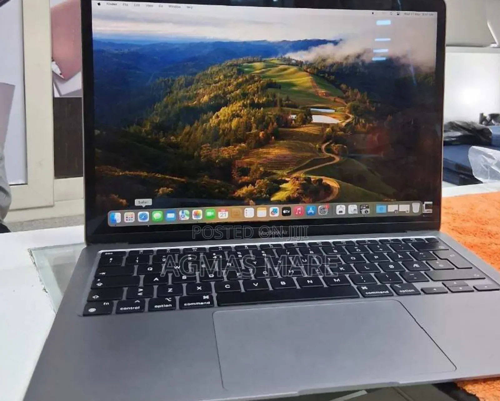 New Laptop Apple MacBook Air 2020 M1 8GB Apple M1 SSD 256GB
