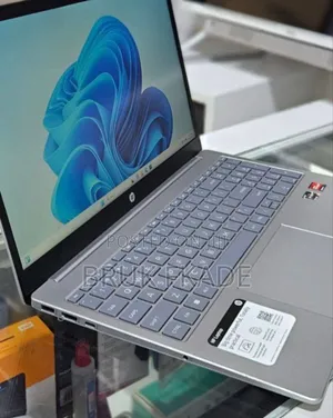 New Laptop HP EliteBook 840 G8 16GB Intel Core I5 SSD 512GB