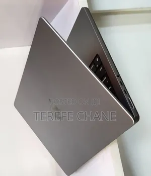 New Laptop Apple MacBook Pro M1 16GB Intel Core I7 SSD 512GB