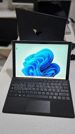 New Laptop Microsoft Surface Pro 7 8GB Intel Core I5 SSD 128GB