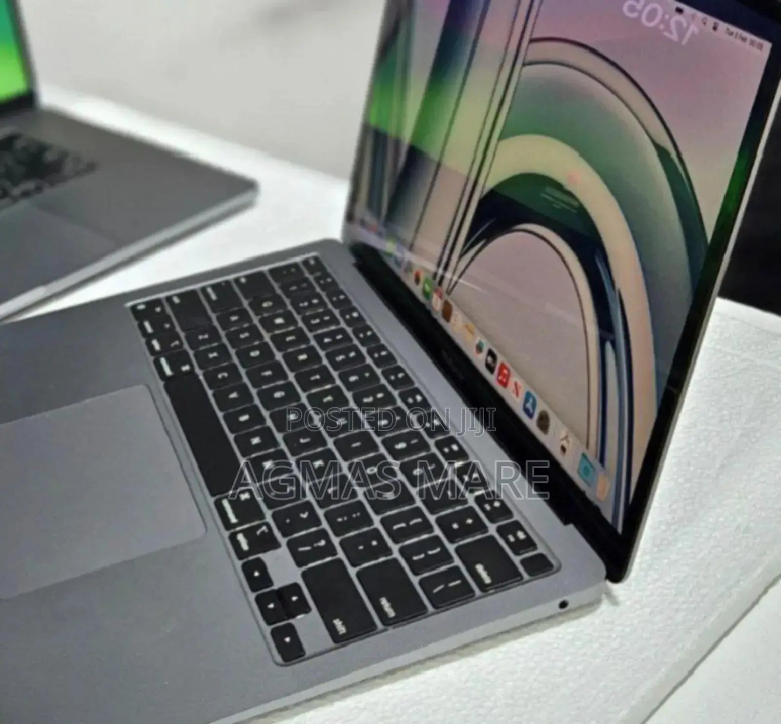 New Laptop Apple MacBook Air 2020 M1 8GB Apple M1 SSD 256GB