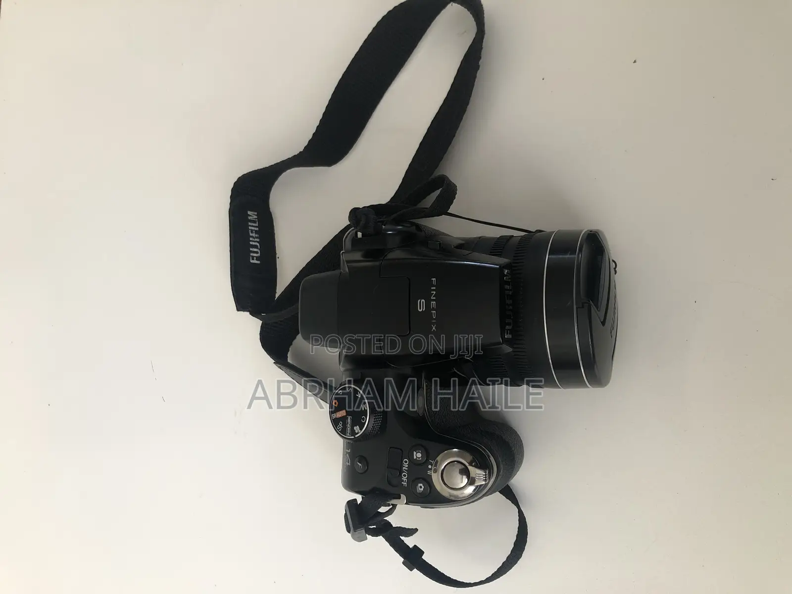 Fujfilm S3200 Camera