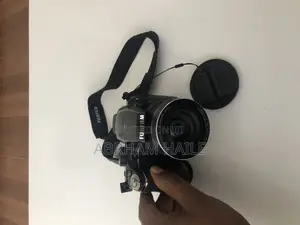 Fujfilm S3200 Camera