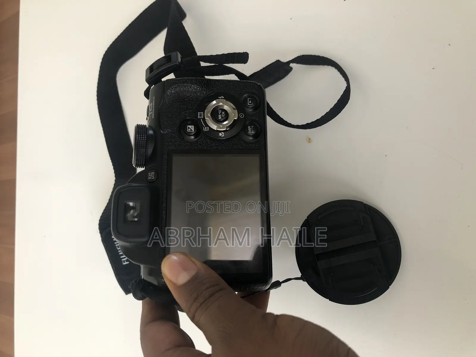 Fujfilm S3200 Camera