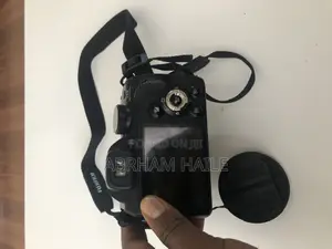 Fujfilm S3200 Camera