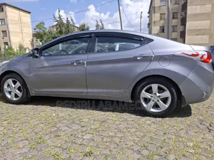 Hyundai Elantra 2013 Silver