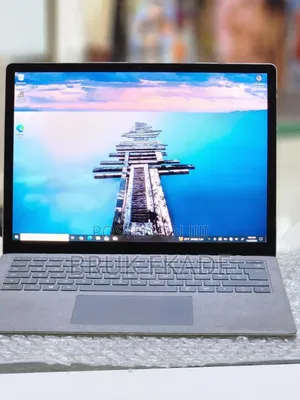 New Laptop Microsoft Surface 8GB Intel Core I5 SSD 512GB