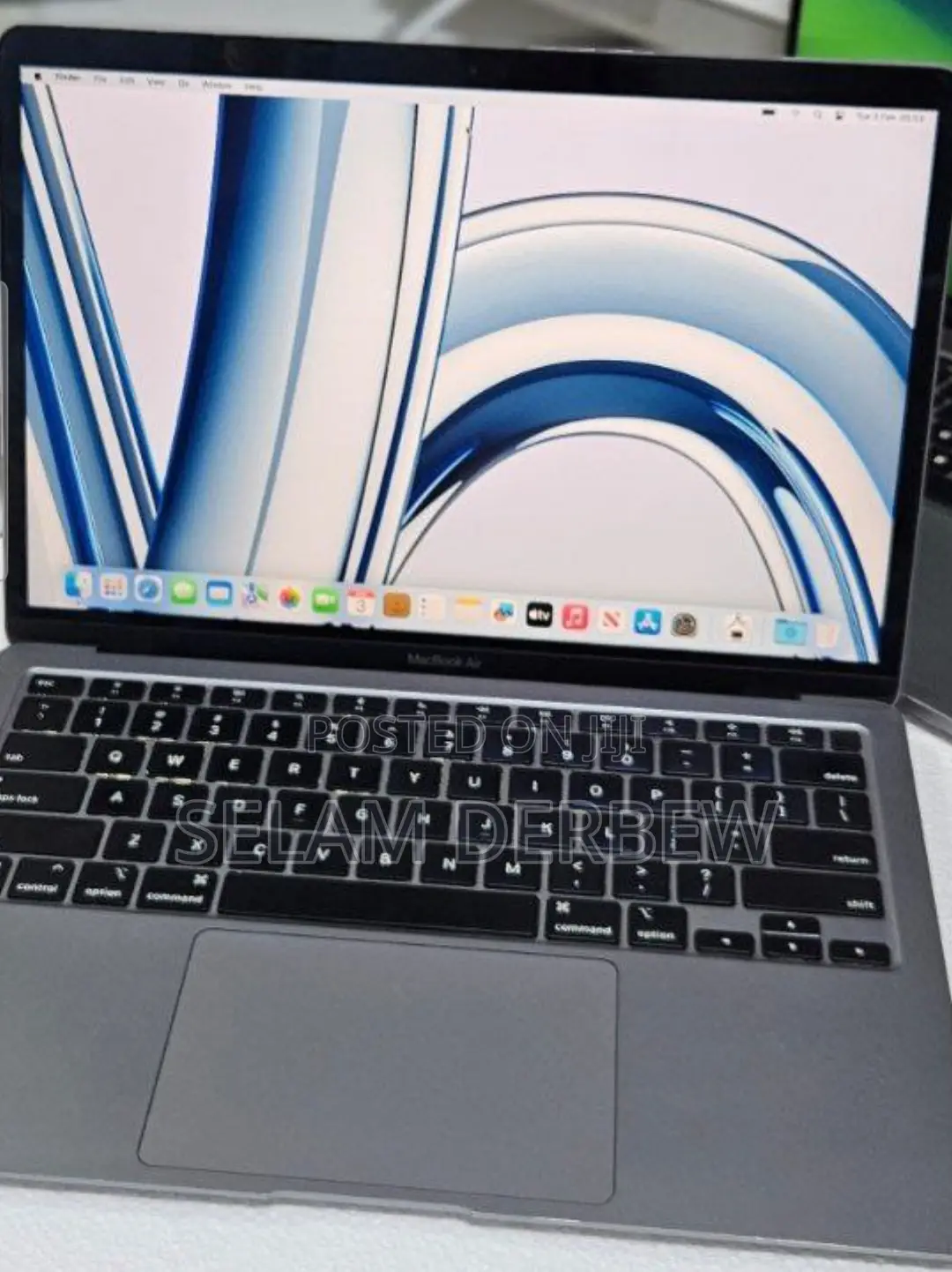 New Laptop Apple MacBook Air 2020 M1 8GB Apple M1 SSD 256GB