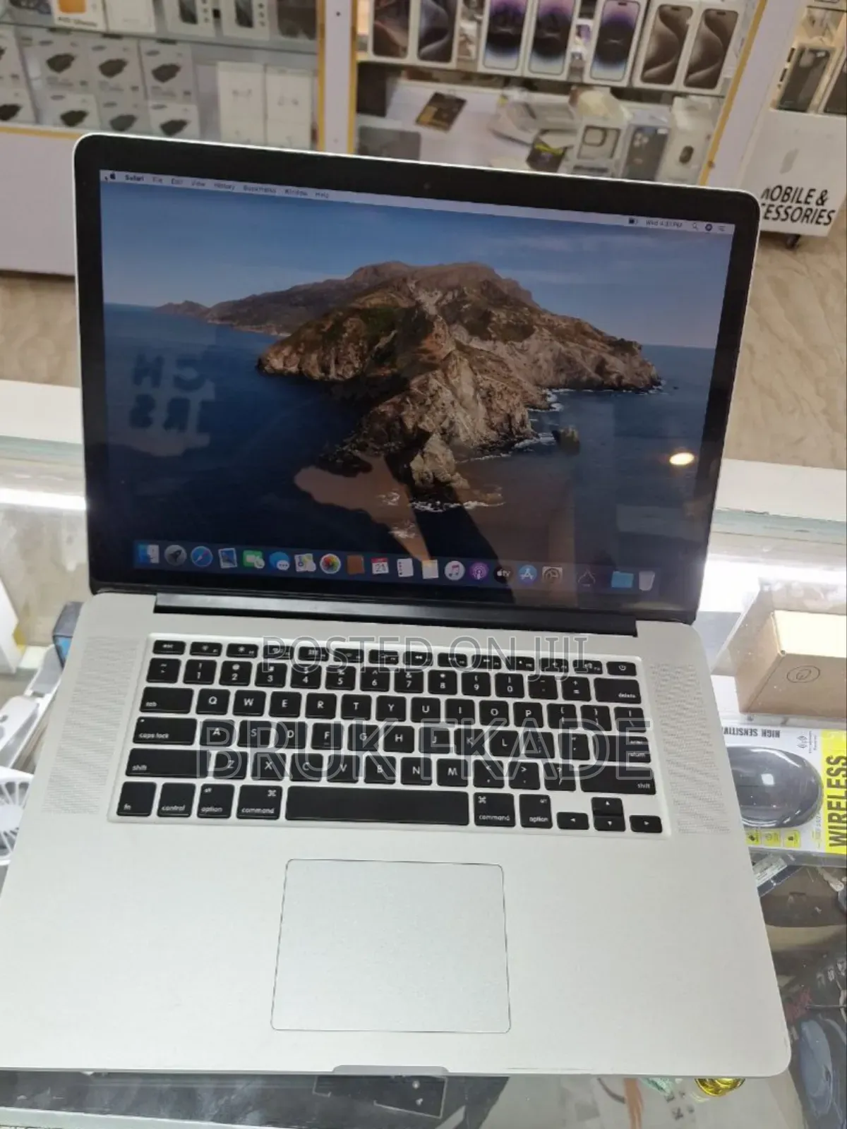 New Laptop Apple MacBook Pro 2014 16GB Intel Core I7 SSD 256GB
