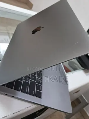 New Laptop Apple MacBook Pro 2017 16GB Apple M3 SSD 256GB