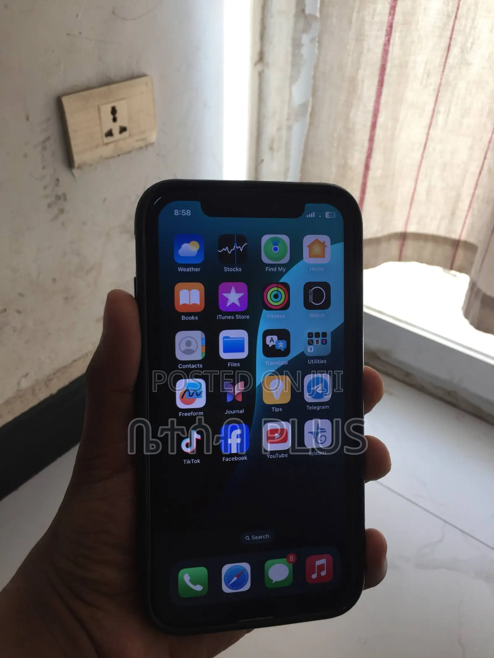 Apple iPhone XR 64 GB White