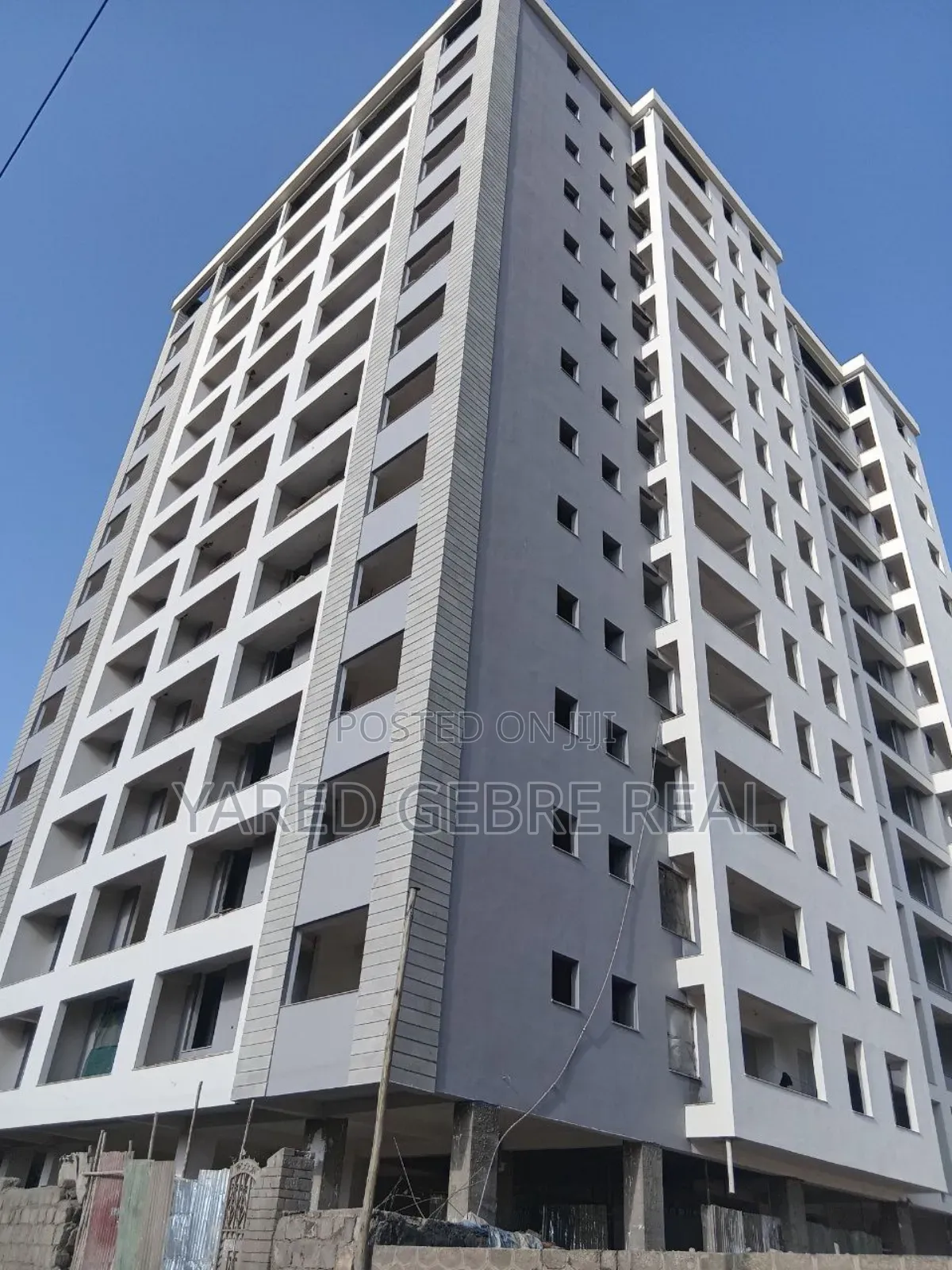 3bdrm Apartment in Cmc:የተባበሩት ኮምፓውንድ, Yeka for sale