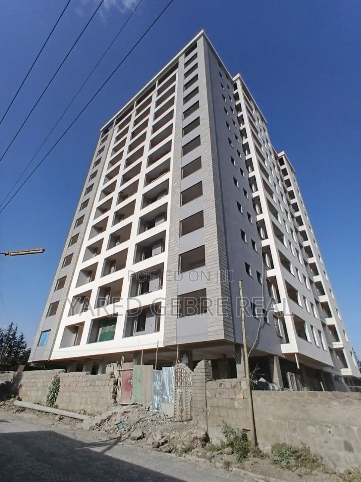 3bdrm Apartment in Cmc:የተባበሩት ኮምፓውንድ, Yeka for sale