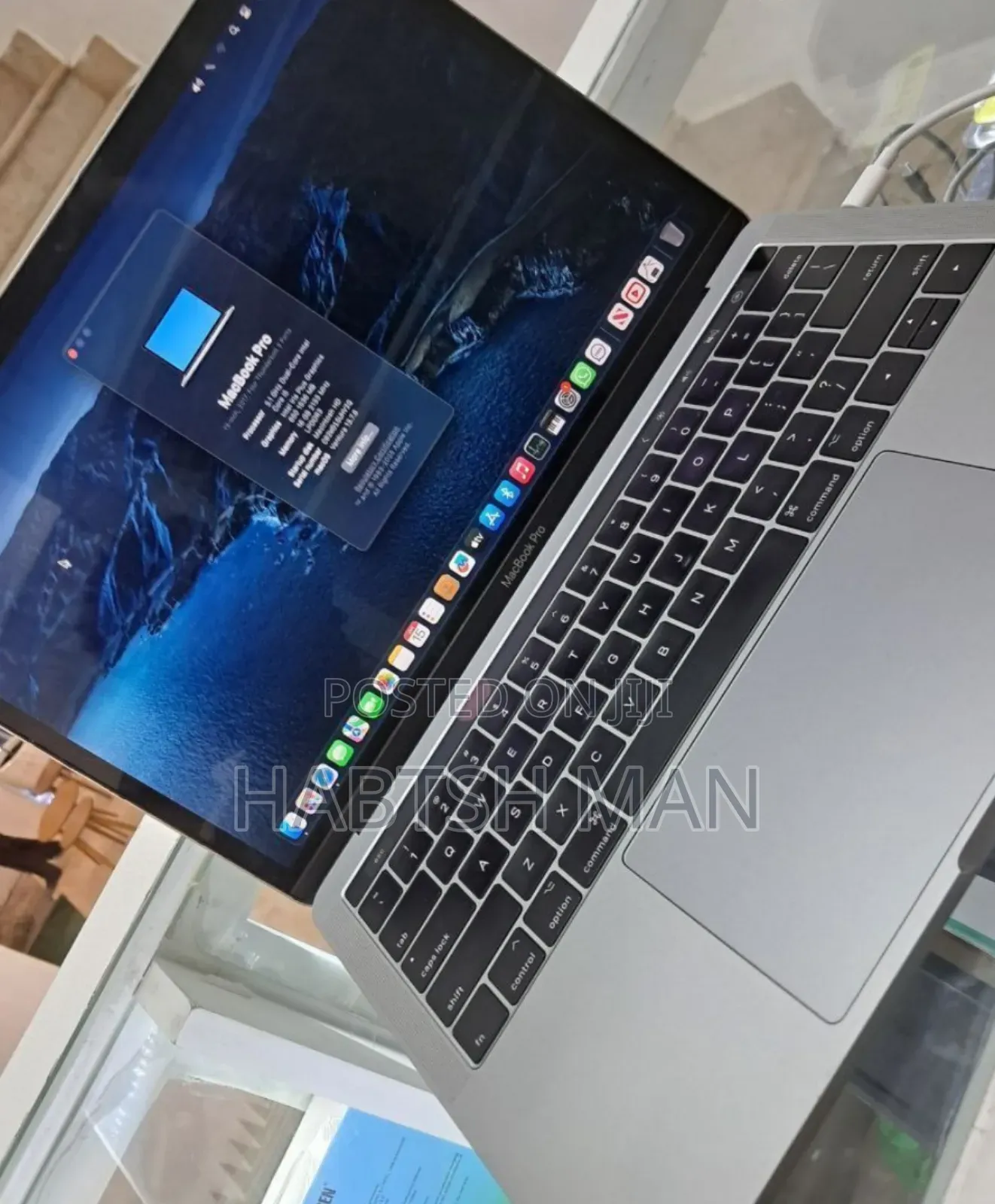 New Laptop Apple MacBook Pro 2017 16GB Intel Core I5 SSD 256GB