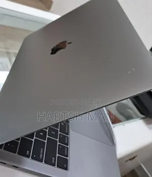 New Laptop Apple MacBook Pro 2017 16GB Intel Core I5 SSD 256GB