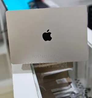 New Laptop Apple MacBook Air 2022 M2 8GB Apple M2 SSD 256GB