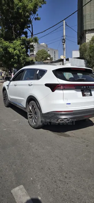 Jetour X70 Plus 2023 White