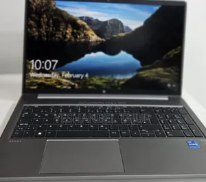New Laptop HP ZBook Studio 16GB Intel Core I7 SSD 512GB