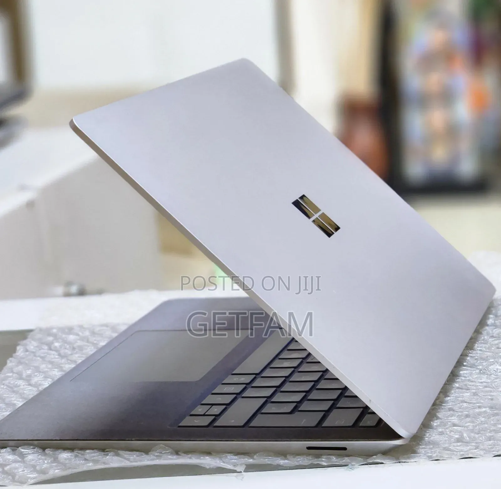 New Laptop Microsoft Surface 8GB Intel SSD 512GB