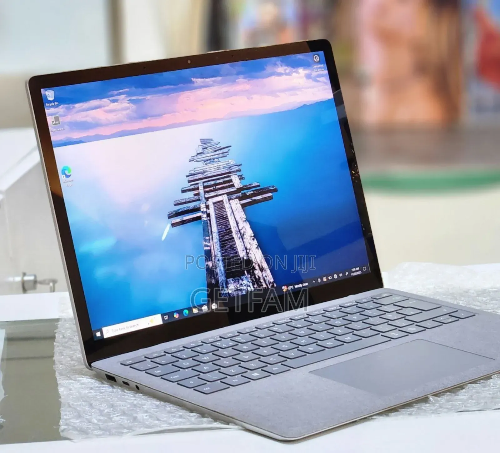 New Laptop Microsoft Surface 8GB Intel SSD 512GB