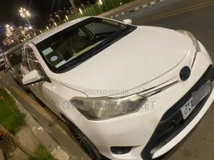 Toyota Yaris 2013 White