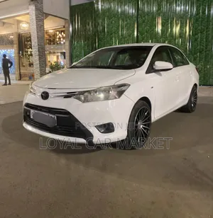 Toyota Yaris 2013 White