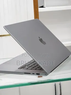 New Laptop Apple MacBook Pro 2019 32GB Intel Core I9 SSD 2T