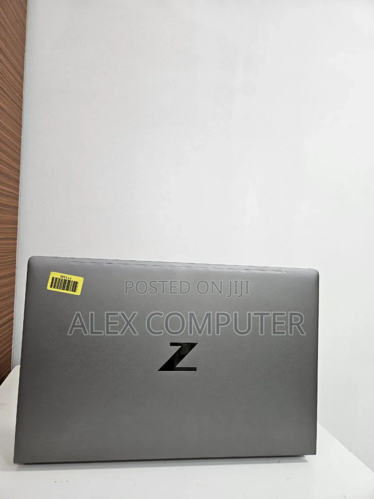 New Laptop HP ZBook Firefly G8 16GB Intel Core i7 SSD 512GB