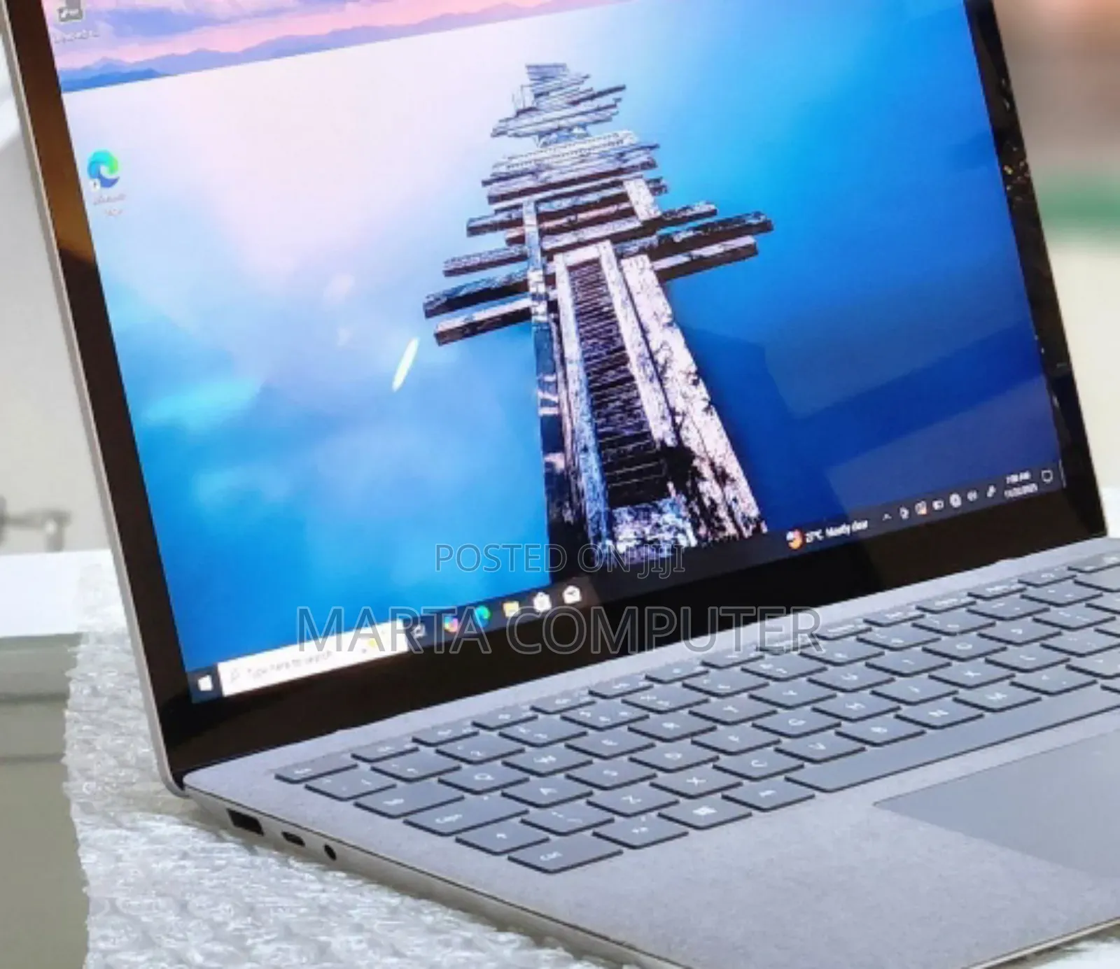 New Laptop Microsoft Surface 8GB Intel Core I5 SSD 512GB