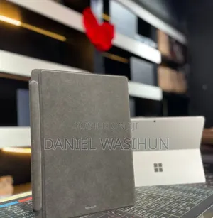 New Laptop Microsoft Surface Pro 8 16GB Intel Core I7 SSD 512GB