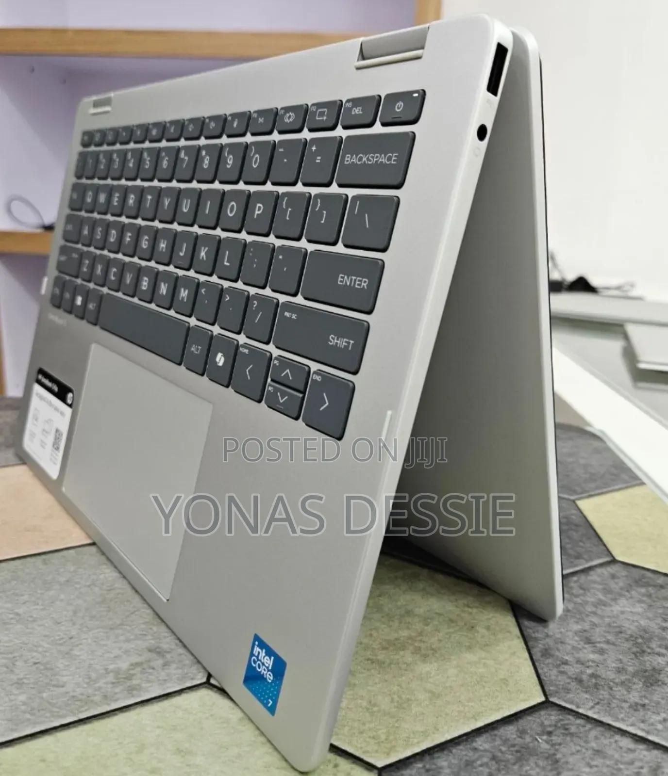 New Laptop HP OmniBook 5 Flip 14-Fp0023dx 16GB Intel Core 7 SSD 512GB