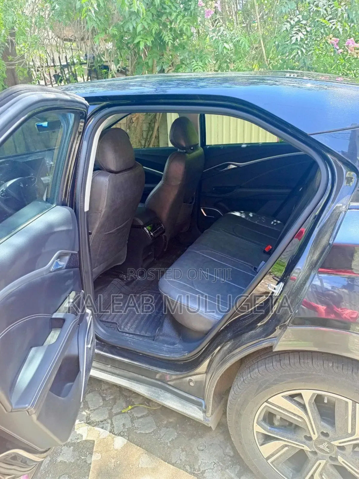 Hozon Neta U 2023 Brown