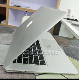 Laptop Apple MacBook Air 2017 8GB Intel Core I5 SSD 256GB